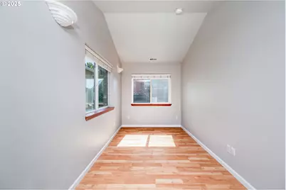 9132 SE Clinton St, Portland, OR 97266 - Photo 31