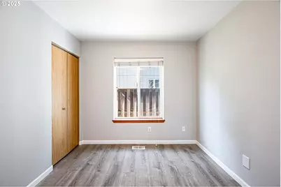 9132 SE Clinton St, Portland, OR 97266 - Photo 7