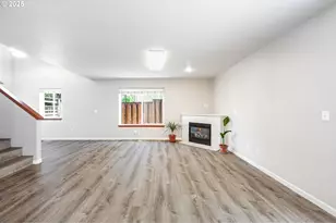 9132 SE Clinton St, Portland, OR 97266 - Photo 5