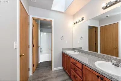 9132 SE Clinton St, Portland, OR 97266 - Photo 25