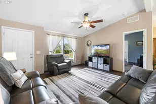 252 Blackledge Rd, Carson, WA 98610 - Photo 5