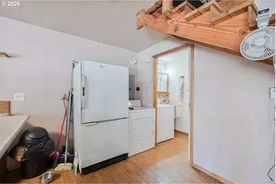 302 Studebaker Rd, Castle Rock, WA 98611 - Photo 17