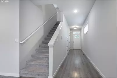 1030 S College St, Newberg, OR 97132 - Photo 5