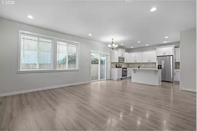 1030 S College St, Newberg, OR 97132 - Photo 7