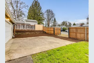 480 E Gloucester St, Gladstone, OR 97027 - Photo 31