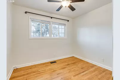 480 E Gloucester St, Gladstone, OR 97027 - Photo 21