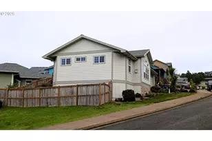 145 NE 71st St, Newport, OR 97365 - Photo 3