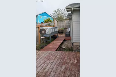 145 NE 71st St, Newport, OR 97365 - Photo 39