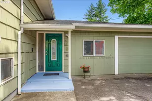 14555 NE Knott Ct, Portland, OR 97230 - Photo 3