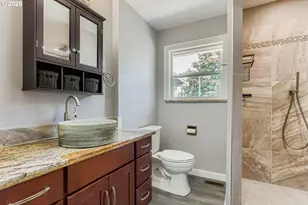 14555 NE Knott Ct, Portland, OR 97230 - Photo 15