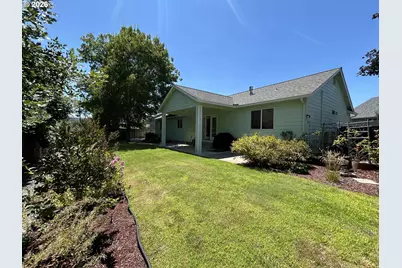 128 Watusi Ct, Winston, OR 97496 - Photo 23