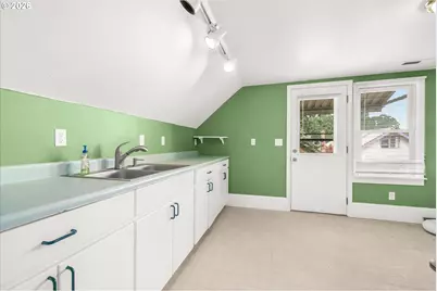 1911 SE 42nd Ave, Portland, OR 97215 - Photo 29
