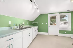 1911 SE 42nd Ave, Portland, OR 97215 - Photo 29