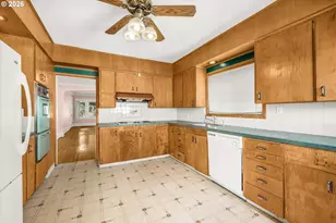 1911 SE 42nd Ave, Portland, OR 97215 - Photo 11