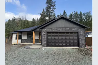 147 Deer Song Ct, Canyonville, OR 97417 - Photo 1