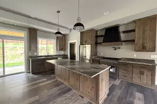 147 Deer Song Ct, Canyonville, OR 97417 - Photo 9