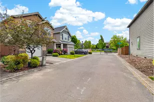 3572 SE Pinewood Ave, Hillsboro, OR 97123 - Photo 33