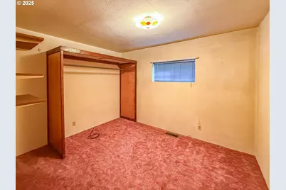 1042 W Brown Ave, Roseburg, OR 97471 - Photo 19