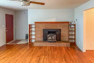 1042 W Brown Ave, Roseburg, OR 97471 - Photo 3