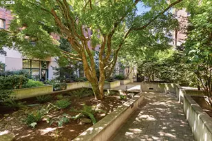821 NW 11th Ave, Portland, OR 97209 - Photo 35