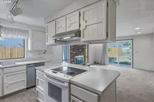 5633 Finch Dr, Longview, WA 98632 - Photo 13