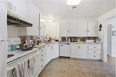 2121 Hilyard St, Eugene, OR 97405 - Photo 7