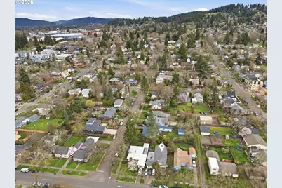 2121 Hilyard St, Eugene, OR 97405 - Photo 27