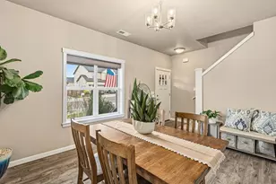 424 SW Mount St Helens St, McMinnville, OR 97128 - Photo 17