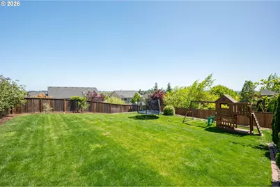 424 SW Mt St Helens St, McMinnville, OR 97128 - Photo 5