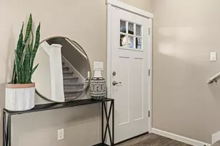 424 SW Mount St Helens St, McMinnville, OR 97128 - Photo 15