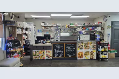 1606 NE 223th Ave, Fairview, OR 97024 - Photo 9