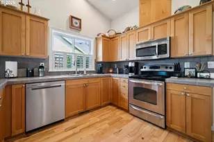 20967 Yukon St, Aurora, OR 97002 - Photo 15