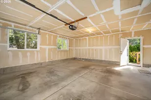 639 S 70th St, Springfield, OR 97478 - Photo 25