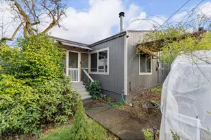 796 W Pilger St, Roseburg, OR 97471 - Photo 33