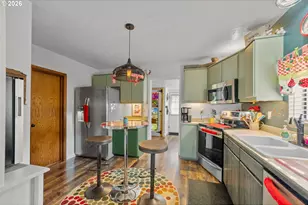 796 W Pilger St, Roseburg, OR 97471 - Photo 7