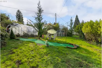 796 W Pilger St, Roseburg, OR 97471 - Photo 31