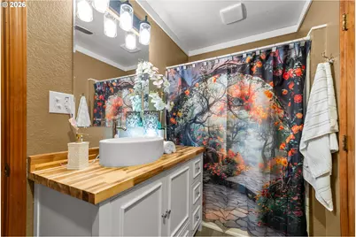 796 W Pilger St, Roseburg, OR 97471 - Photo 13