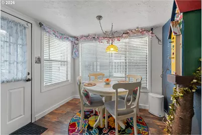 796 W Pilger St, Roseburg, OR 97471 - Photo 17