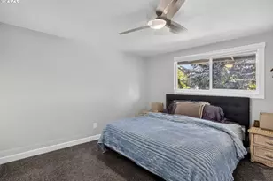 1386 SW 4th St, Gresham, OR 97080 - Photo 11
