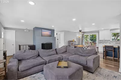 1386 SW 4th St, Gresham, OR 97080 - Photo 5