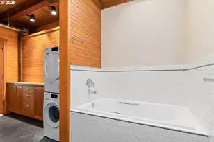 321 Mill St, Eugene, OR 97401 - Photo 39