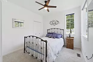 1810 Lake Shore Dr, Eugene, OR 97408 - Photo 9