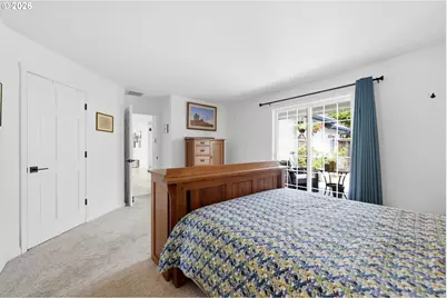 1810 Lake Shore Dr, Eugene, OR 97408 - Photo 17