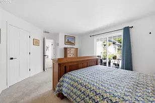 1810 Lake Shore Dr, Eugene, OR 97408 - Photo 17