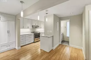 4387 SW 94th Ave, Portland, OR 97225 - Photo 5