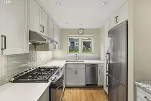 4387 SW 94th Ave, Portland, OR 97225 - Photo 9