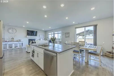 1451 Gladiola Dr, Junction City, OR 97448 - Photo 17