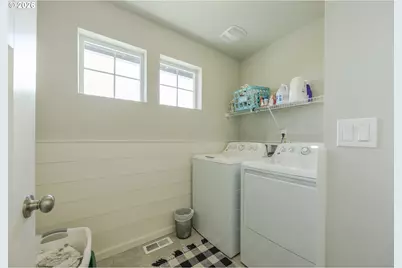 1451 Gladiola Dr, Junction City, OR 97448 - Photo 21