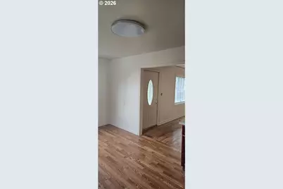 9256 SE Morrison St, Portland, OR 97216 - Photo 13