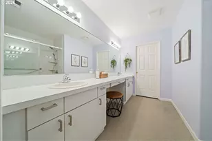 2437 NW Logan St, Camas, WA 98607 - Photo 21